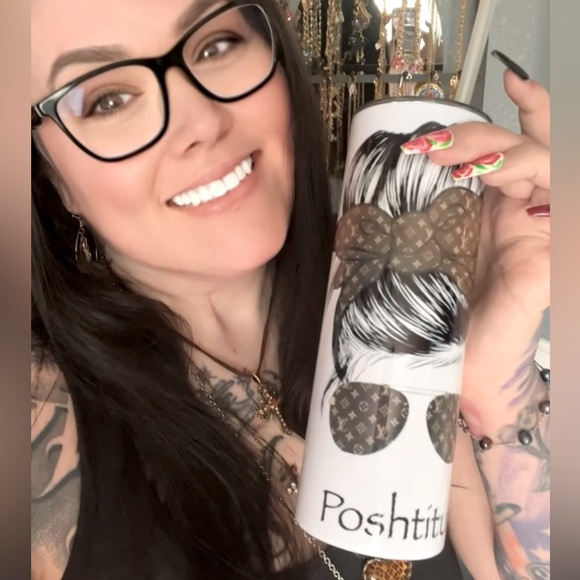 Meet your Posher, Mandi - Picture 6 of 6